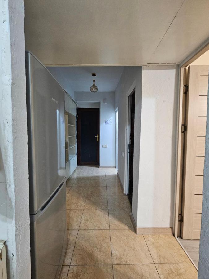 Sunny Apartment Close To Erebuni Mall Erevan Exterior foto
