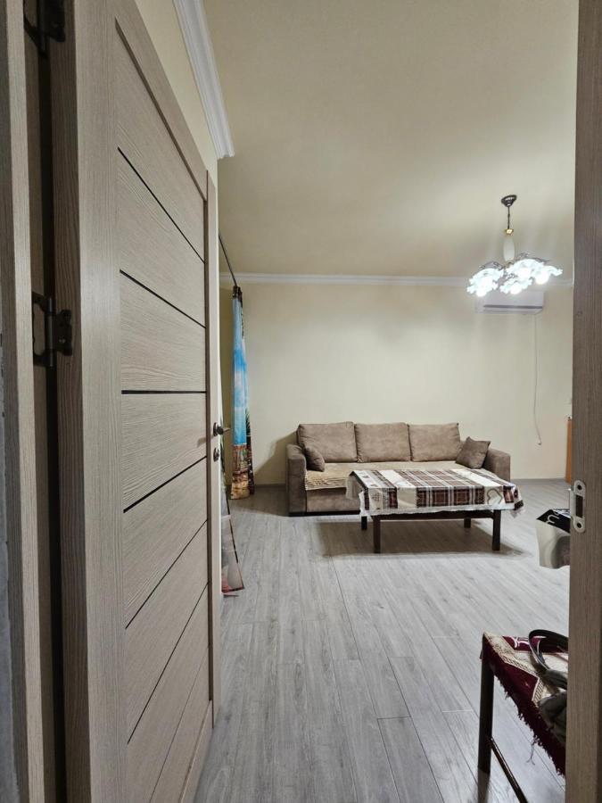 Sunny Apartment Close To Erebuni Mall Erevan Exterior foto